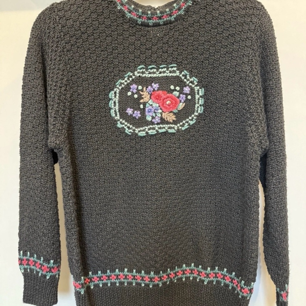 Vintage Elegant Floral Embroidered Sweater
